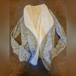 Abercrombie & Fitch Womens Grey Sherpa Cardigan with pockets Small